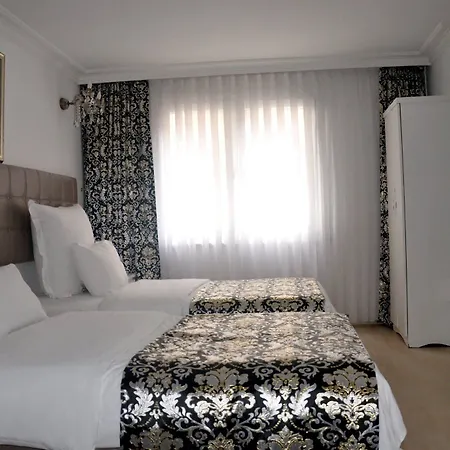 Hettie Hotel
