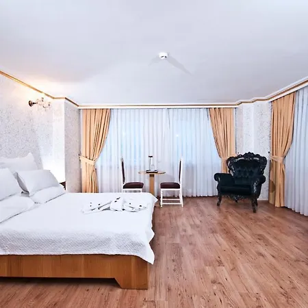 Hotel Hettie 2*