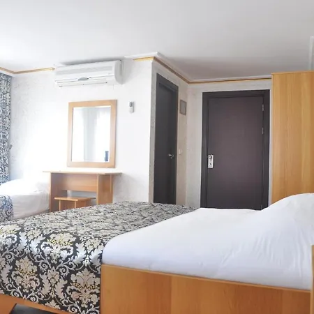 Hettie Hotel 2*