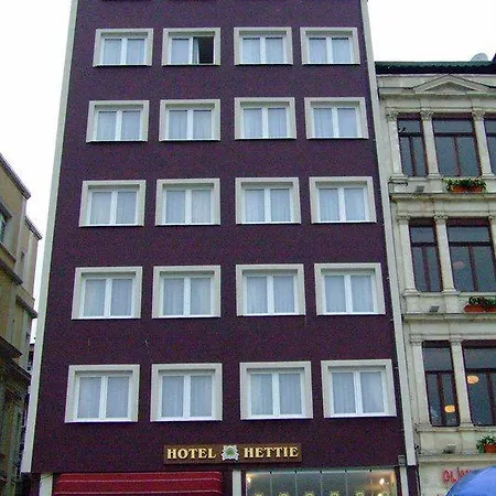 Hettie Istanbul